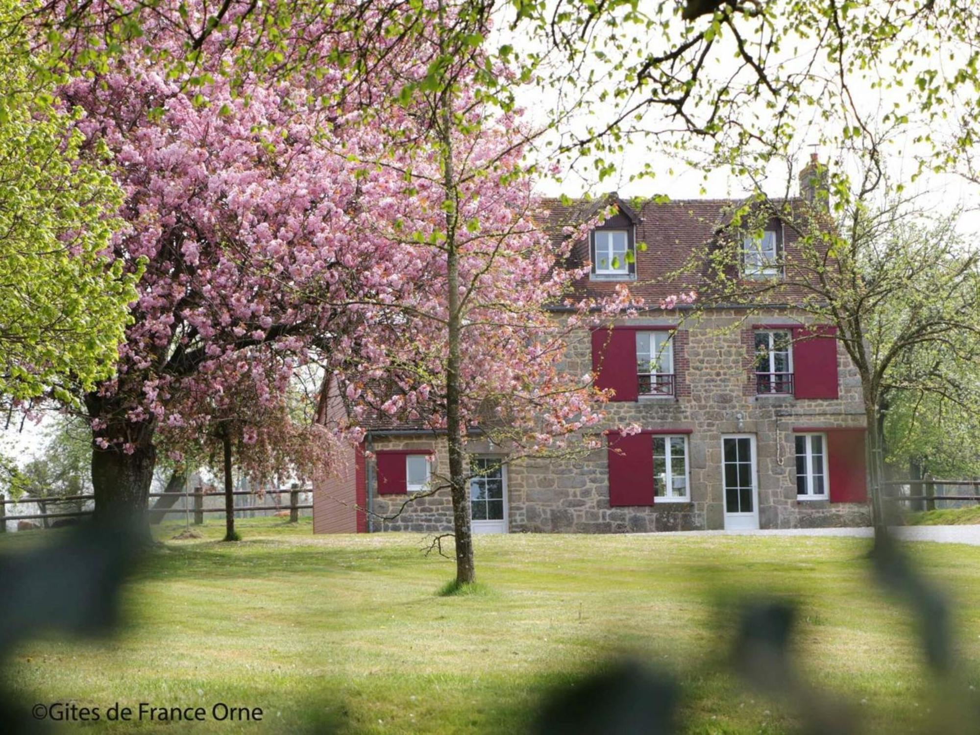 Maison Normande Renovee Avec Grand Jardin, Ideale Pour Famille, Proche Lac Et Randonnees - Fr-1-497-143 Villa Menil-Gondouin Kültér fotó